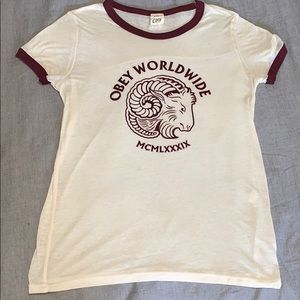 Obey tee
